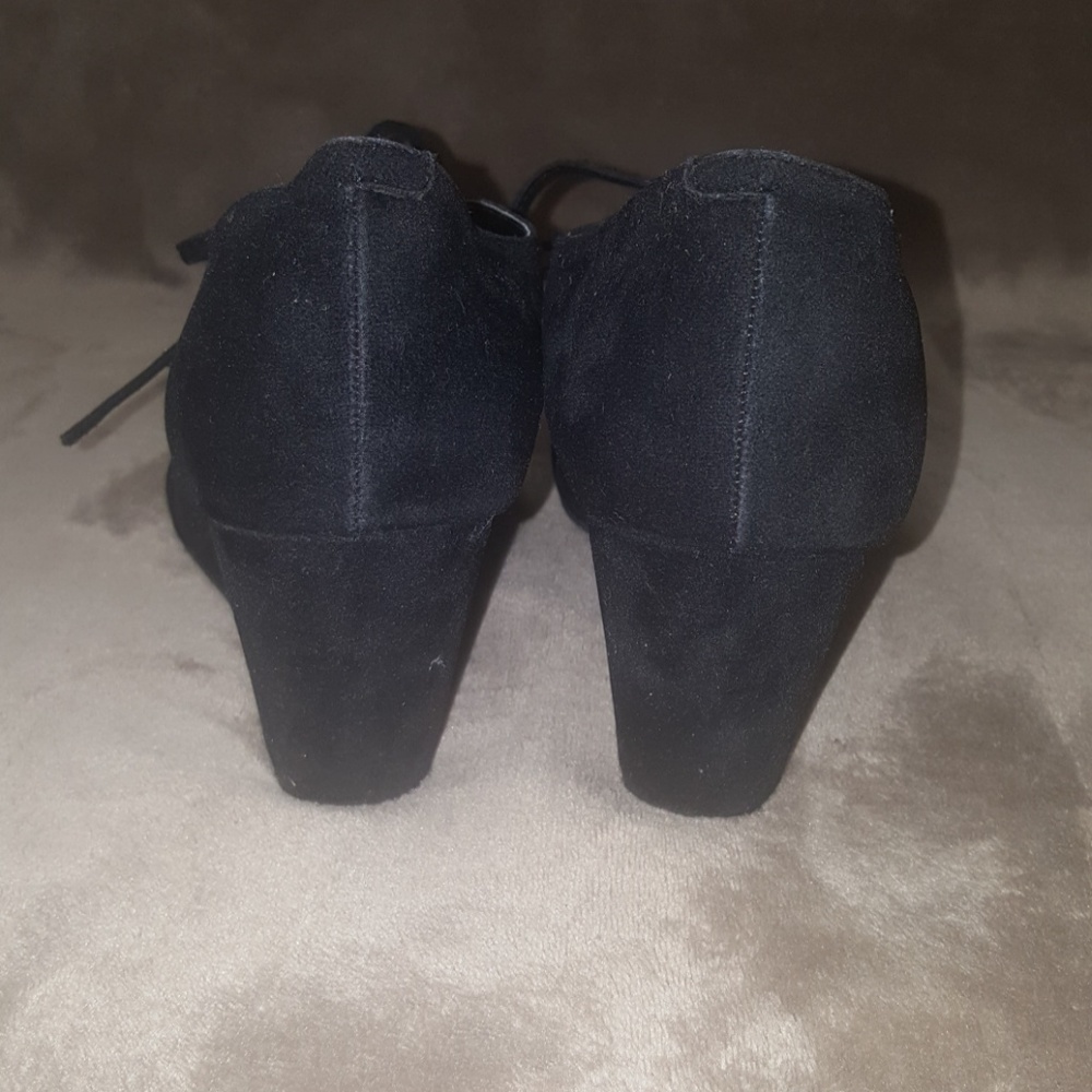 Apostrophe Wedges - Picture 2 of 4